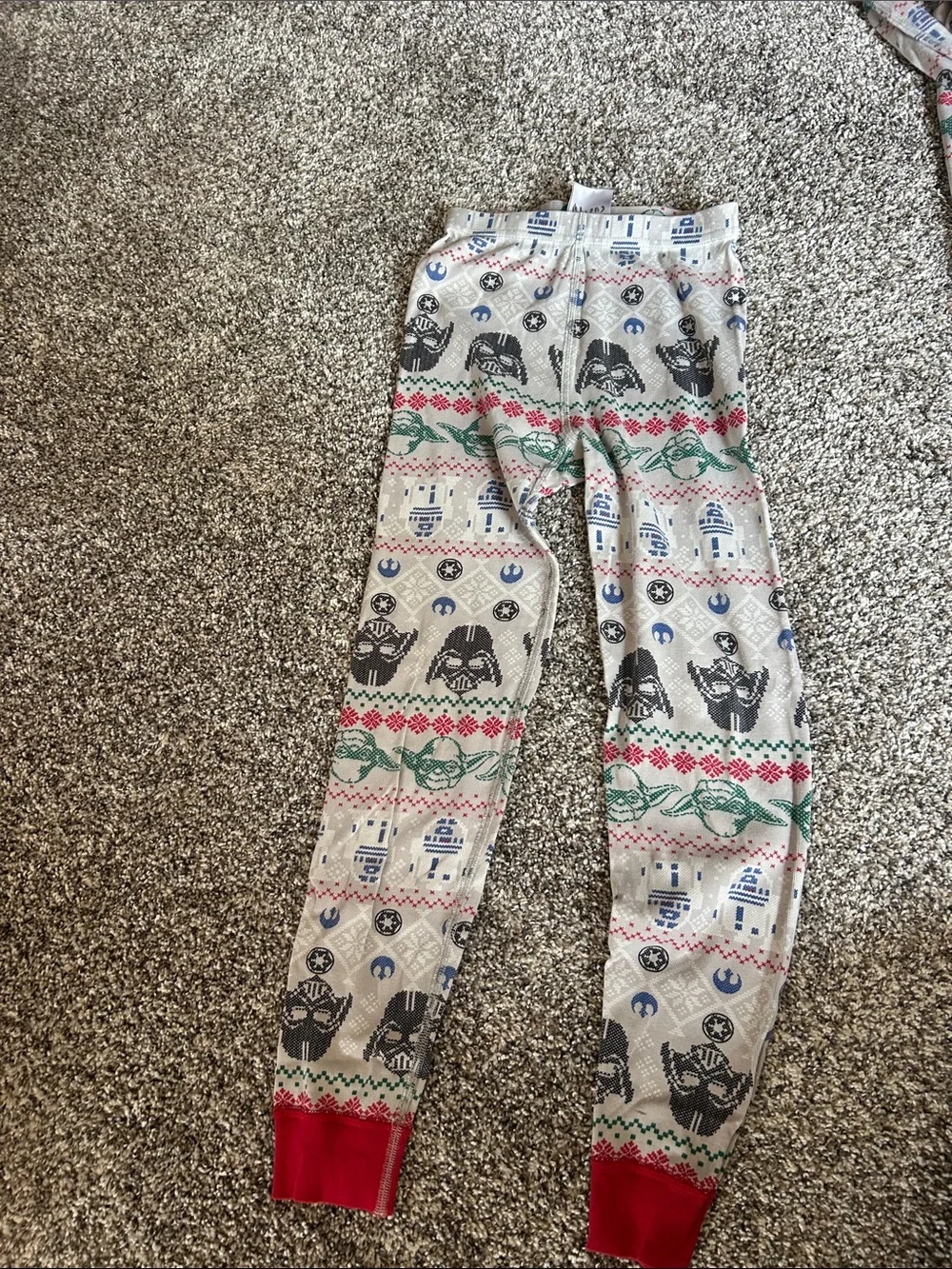 Hanna Andersson Star Wars Pajama Set in Red, Green, Blue